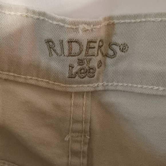 NWT Womens Capris Lee Riders 24W Beige - Oatmeal Color - Picture 6 of 14